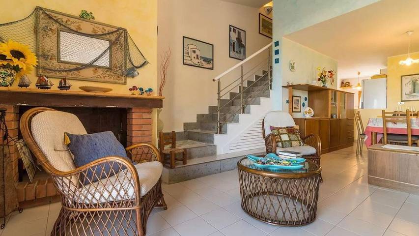 Location de vacances pour 7 personnes, avec jardin, animaux acceptés à Stintino - 2