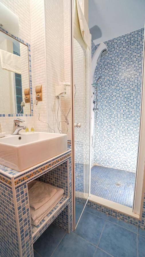 Casa rural con piscina para 4 personas, con jacuzzi además de jardín y piscina en Cantabria - 2