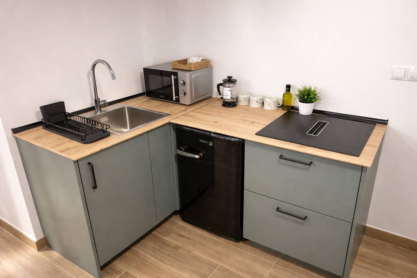 Apartamento entero, C Las Ventas F in Parque de las Avenidas, Madrid