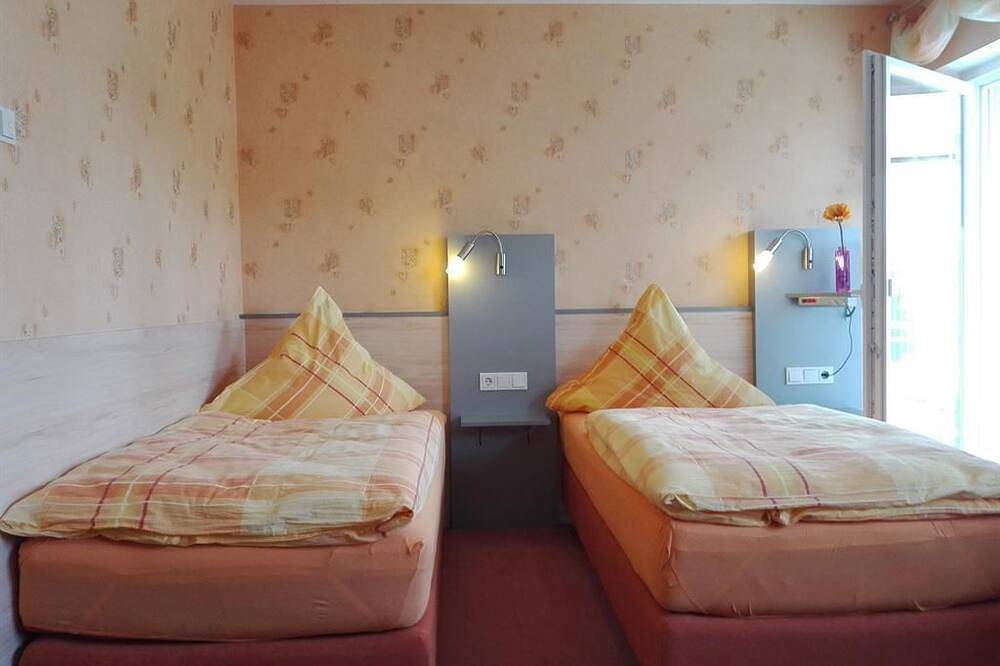 Ganze Wohnung, Studio Apartment - Junipro Apartments Haustadt in Beckingen, Saar-Nahe-Bergland