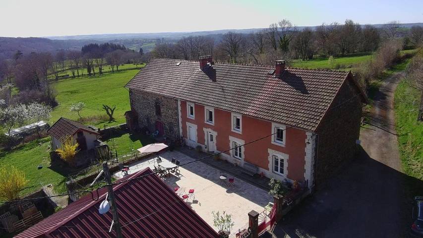 Chambre d’hôte pour 4 personnes, avec Terrasse ainsi que Jardin et Vue