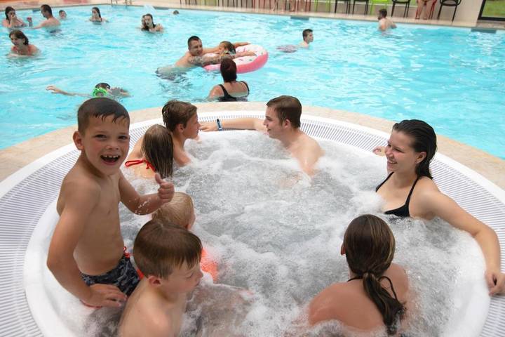 Station pour 6 personnes, avec terrasse ainsi que jardin et sauna à Lommel - 3