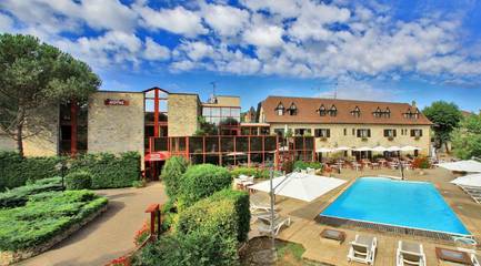 Hôtel pour 3 personnes, avec jardin et sauna ainsi que piscine et jacuzzi, animaux acceptés à Capdenac-Gare