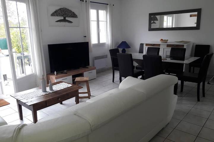 Maison de vacances pour 6 personnes, avec Terrasse ainsi que Jardin et Piscine à Vaux-sur-Mer