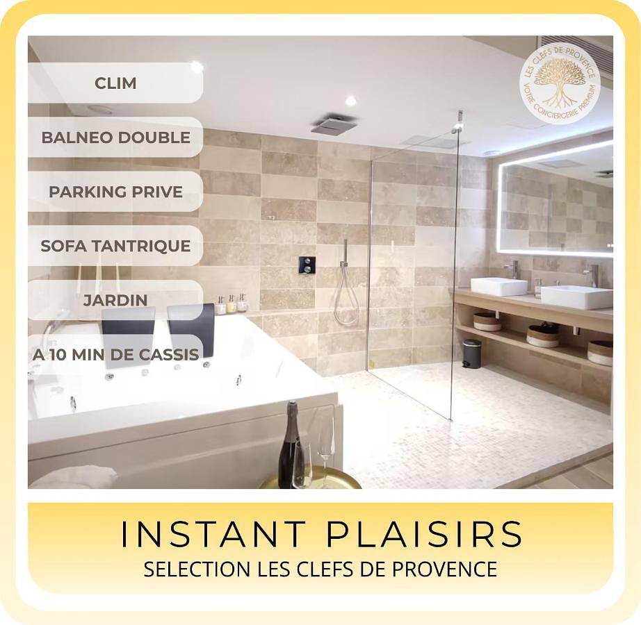 Appartement entier, Instant Plaisirs - T2 60m2 avec Terrasse et Balnéo privative in Roquefort-la-Bédoule, Région de Marseille