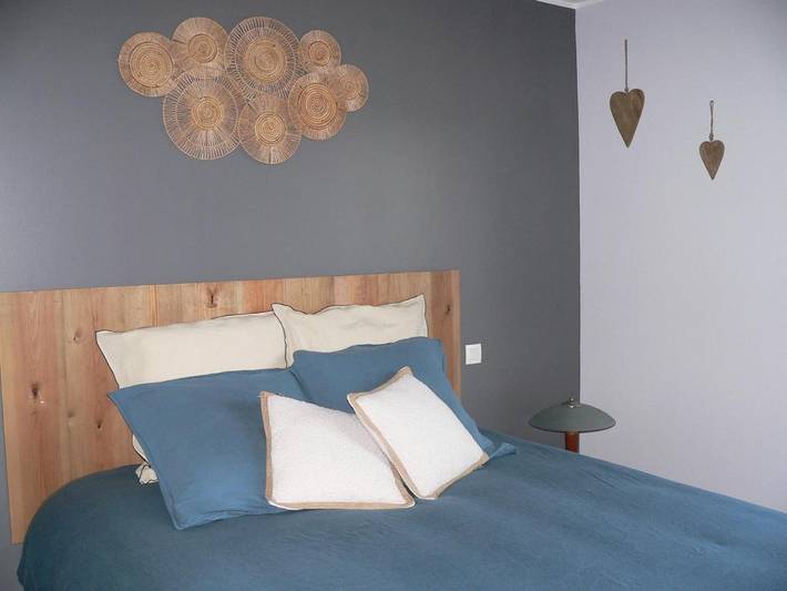 Location de vacances pour 2 personnes, avec jardin ainsi que vue et terrasse dans Lac de la Cavayère - 4