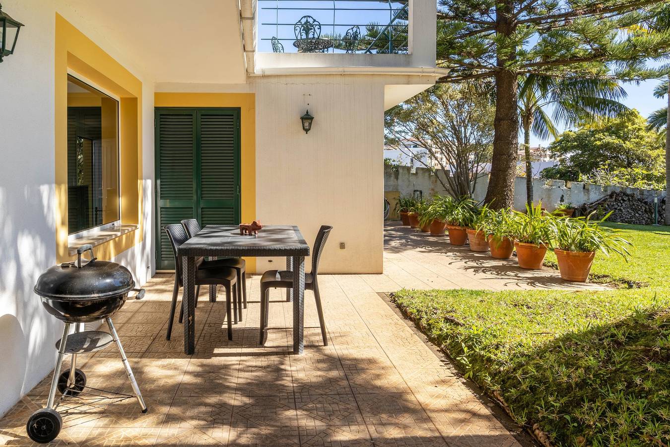 Apartamento entero, Apartamento "Villa Echium T1" con un dormitorio y jardín compartido in Caniço, Isla de Madeira