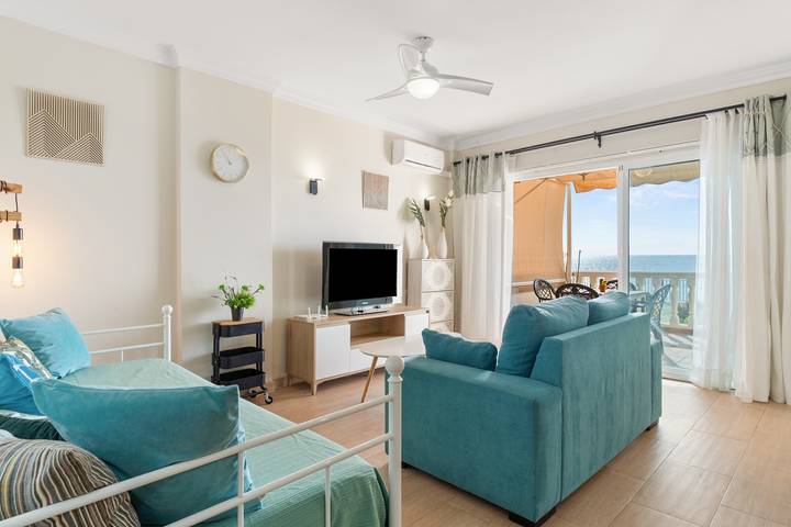 Ganze Wohnung, 'Apartamento Boquerón I' mit Meerblick, Wlan und Klimaanlage in Sitio de Calahonda, Mijas