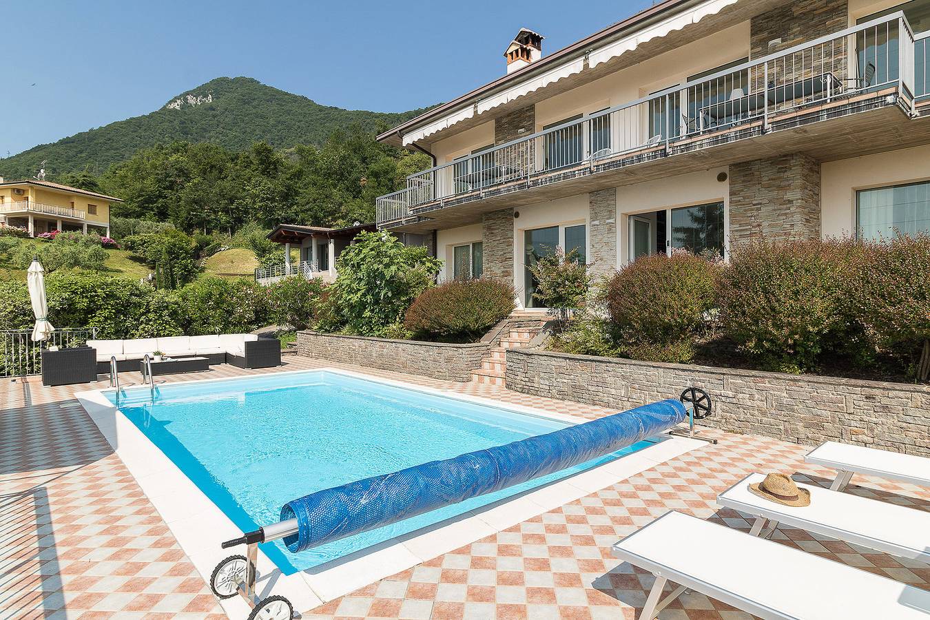 Villa Montagne & Lago by Garda Fewo in Villanuova sul Clisi, Gardasee-Berge