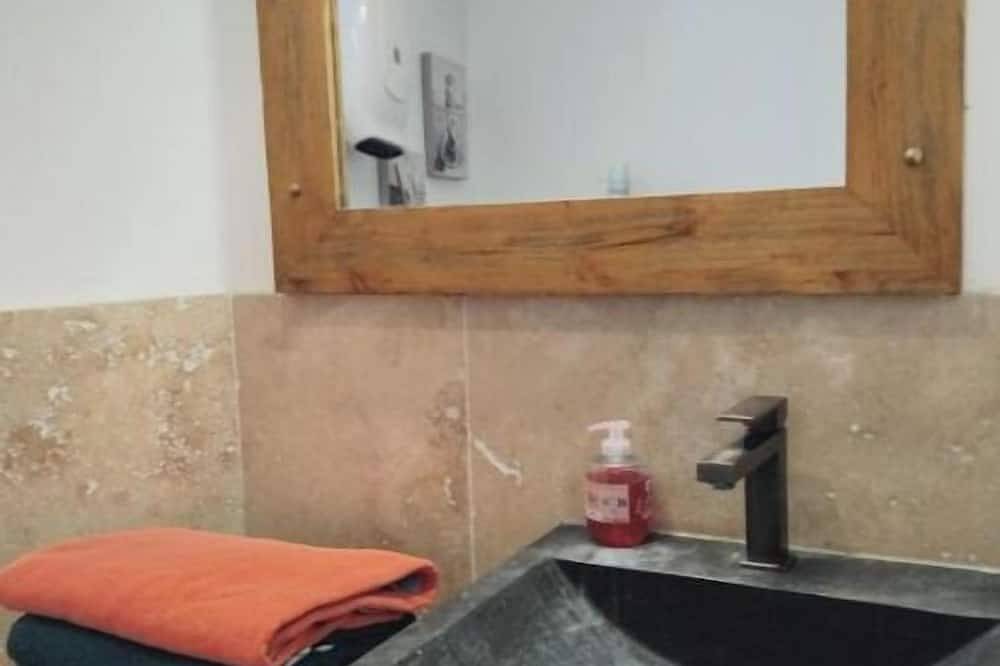 Apartamento entero, A peaceful, quiet night in Chavagne, Región de Rennes