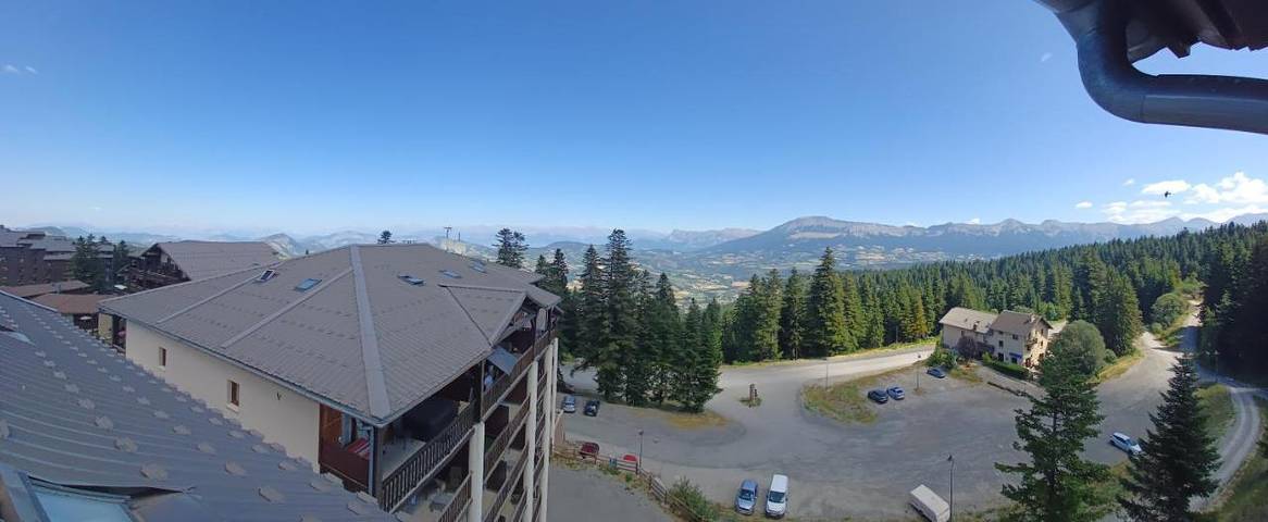 Gîte pour 5 personnes, avec vue ainsi que terrasse et piscine dans Chabanon Selonnet - 2