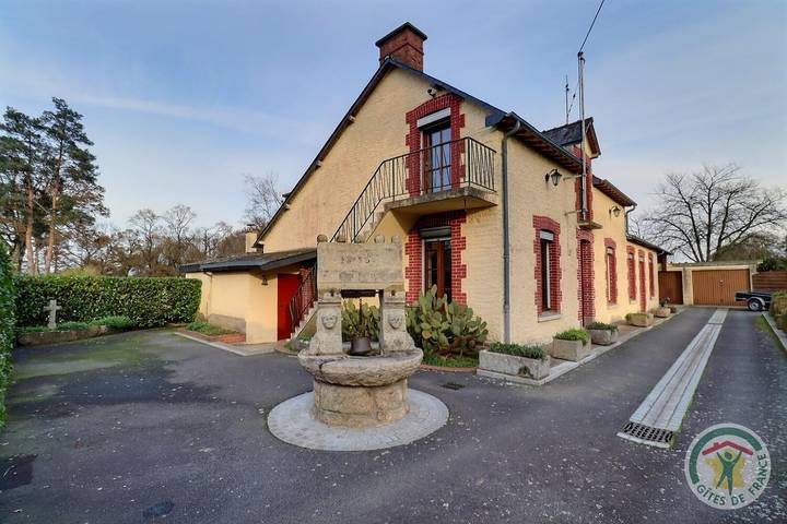 Gîte pour 6 personnes, avec Terrasse ainsi que Jardin et Vue à Montreuil-sur-Ille