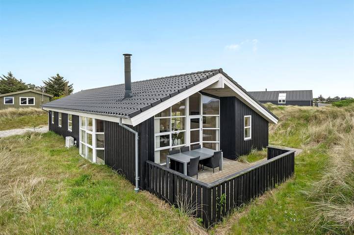 Ferienhaus für 8 Personen, mit Terrasse und Sauna sowie Whirlpool in Klitmøller