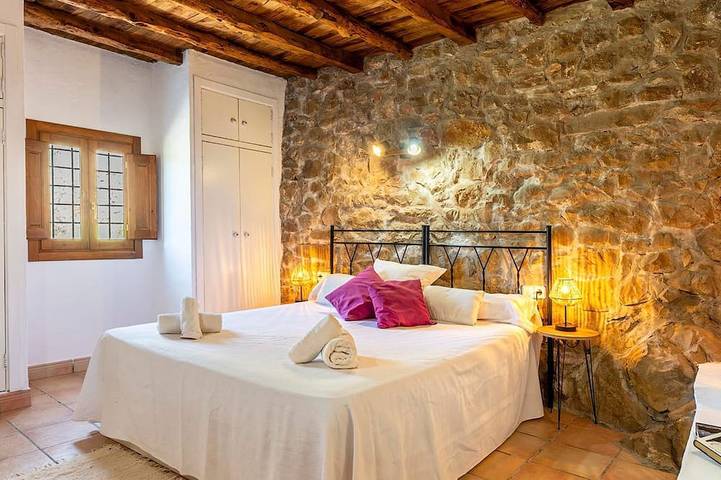 New! Villa Can Cardona in Santa Agnès de Corona, Sant Antoni de Portmany