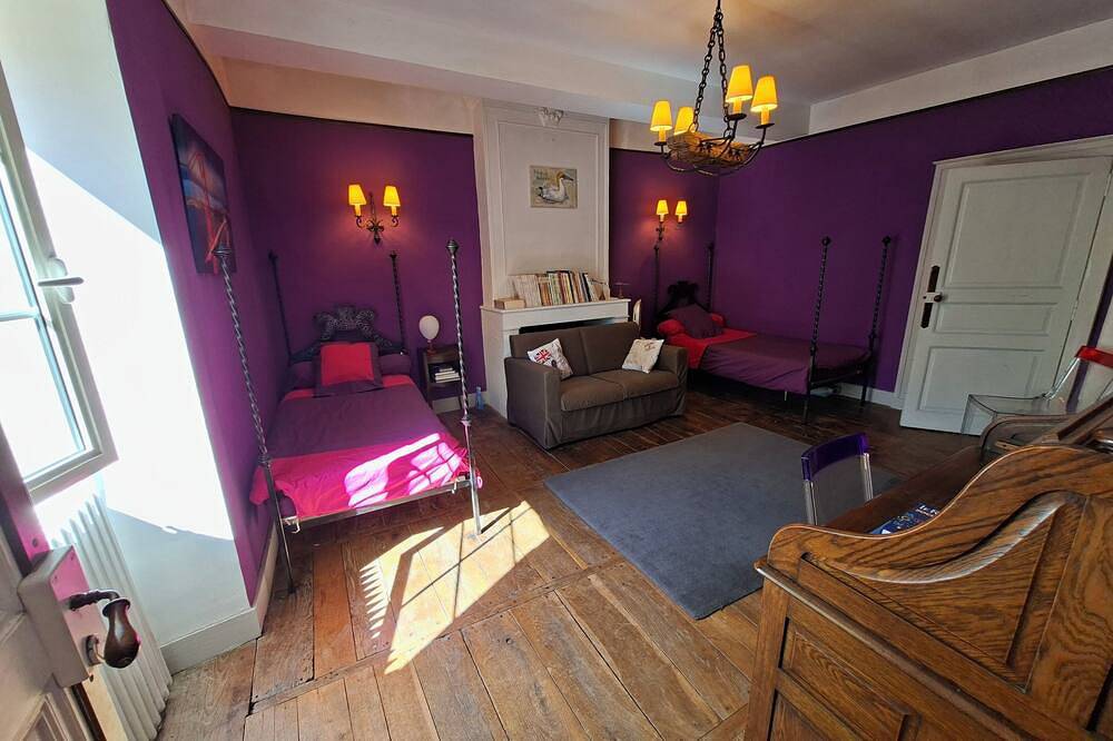 Beautiful 17th century manor house, with park & swimming pool. Ideally located in the Dordogne. in Eyliac, Périgord Blanc