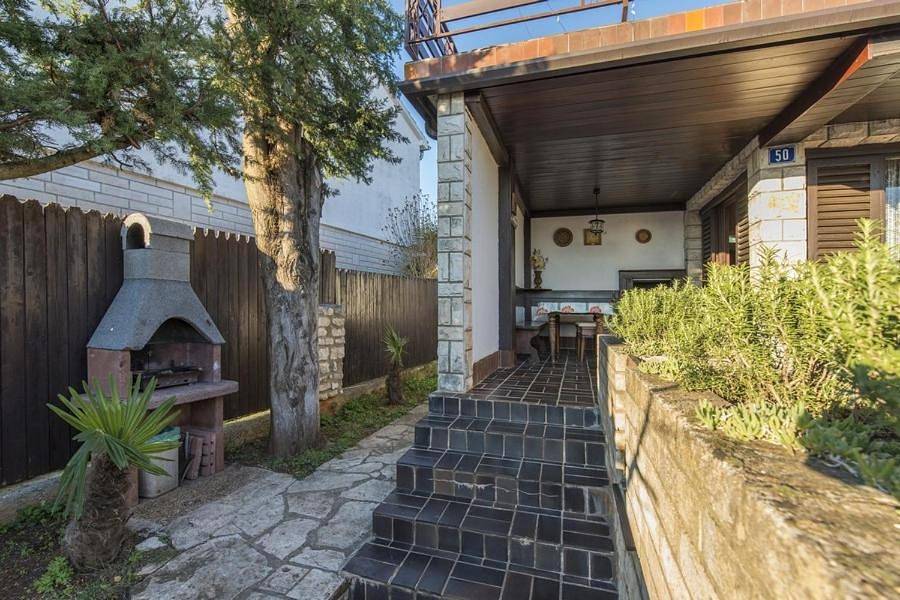 Ferienhaus fur 7 Personen 80m vom Meer in Karigador, Općina Brtonigla
