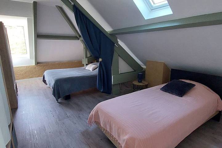 Gîte pour 6 personnes, avec terrasse ainsi que piscine et jardin à Vézac - 3