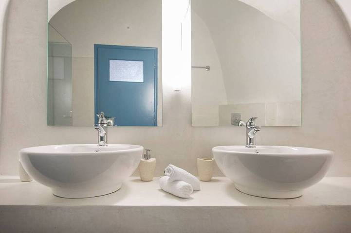 Apartment for 2 people in Thera