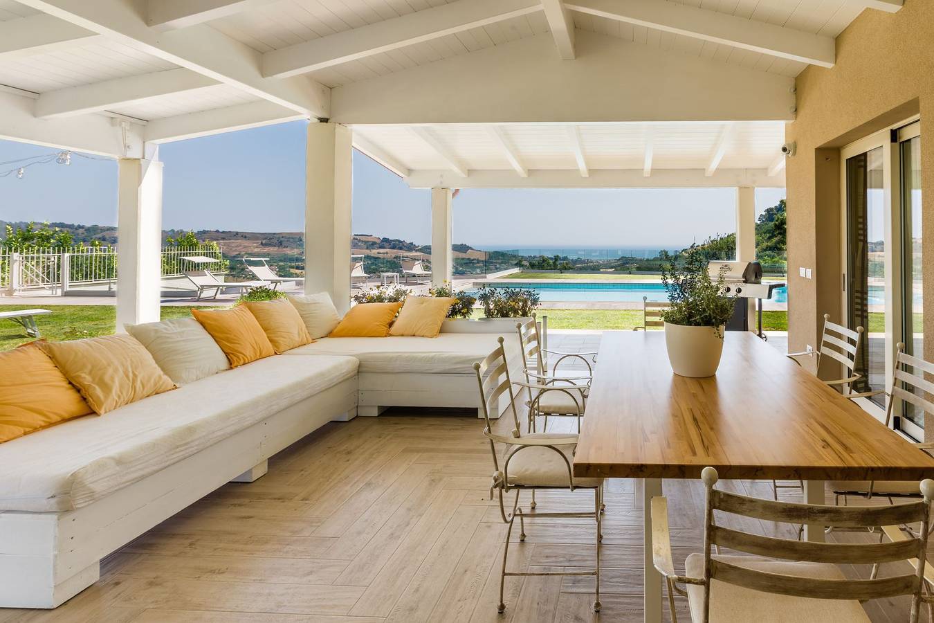 Villa Lerant in Acquaviva Picena, Riviera delle Palme