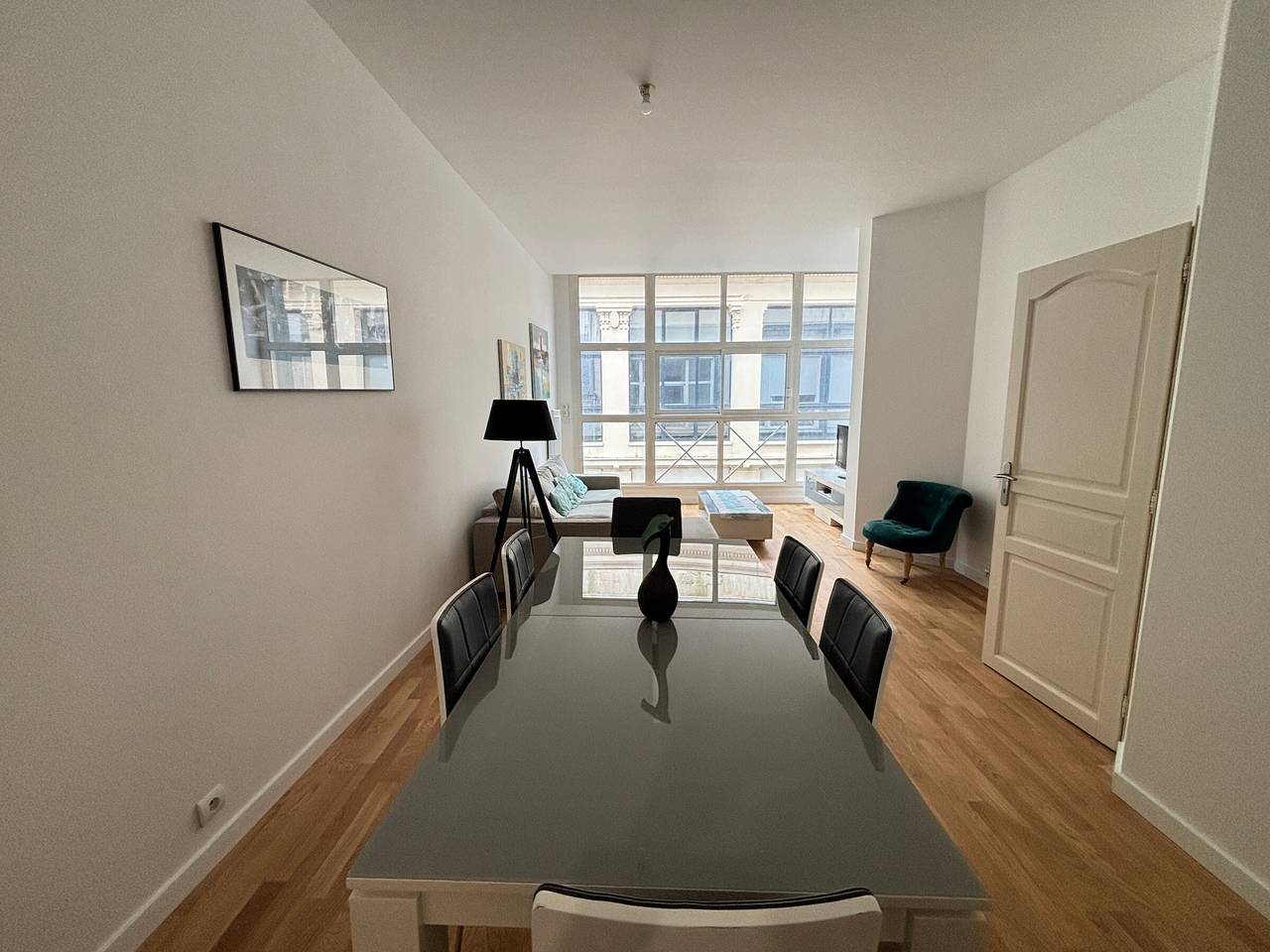 Entire apartment, Spacious T2 apartment near the beach with wifi, elevator and equipped kitchen in Les Sables-d'Olonne, Vendée