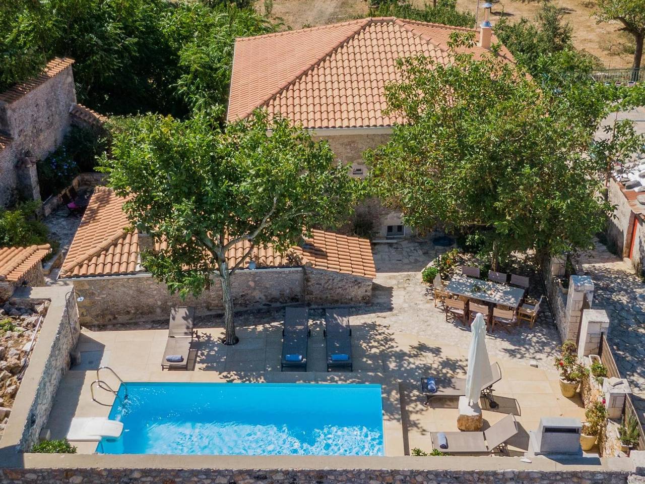 Villa Callisto – Stenen Villa met Privézwembad, Uitzicht op de Bergen, Wi-Fi en Airco in Zakynthos