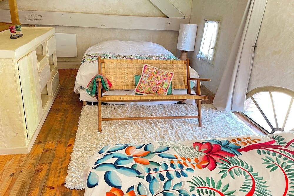 Havana - B&B in a 5000 M2 estate at the foot of the Colorado mountains in Rustrel, Parque natural regional del Luberon