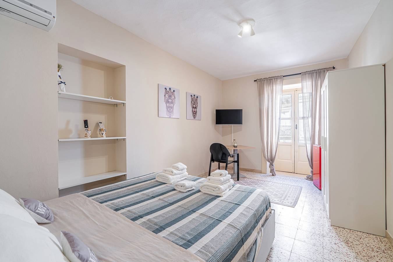 Appartamento intero, Appartamento 'King Deluxe' con Wi-Fi e aria condizionata in Siracusa, Siracusa e dintorni