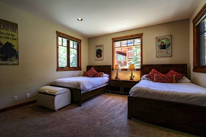 Vacation house for 10 people, with balcony and hot tub, with pets in Mammoth Lakes