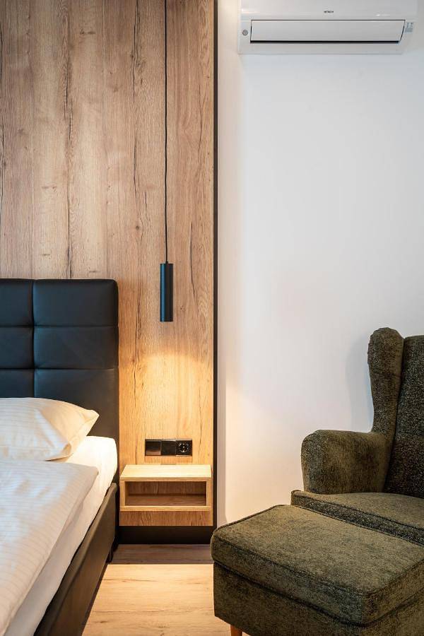 Hôtel pour 5 personnes, avec vue ainsi que sauna et terrasse dans Korneubourg - 4