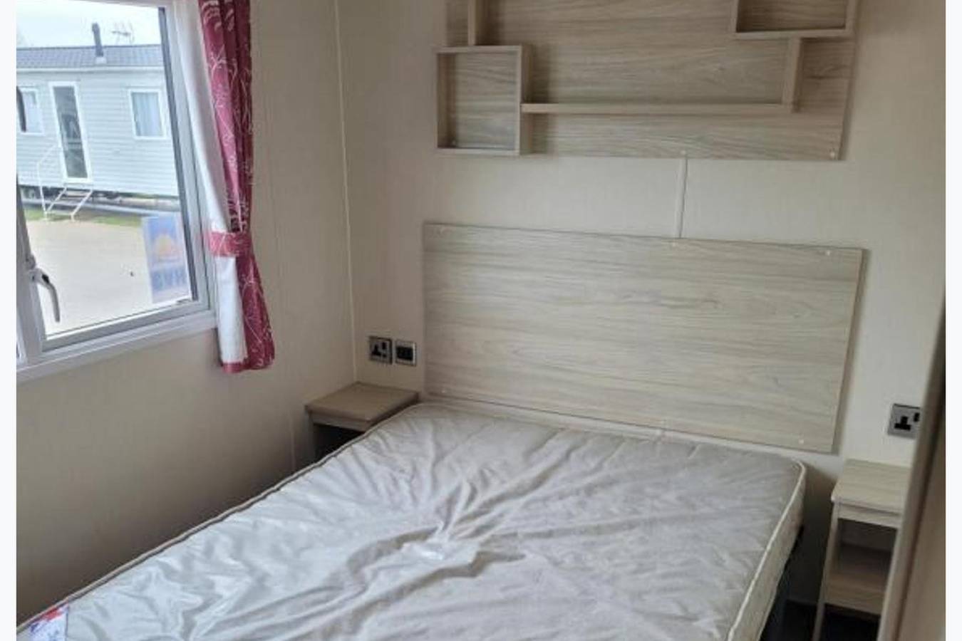Holiday Home Sleeps 10 in Point Clear, St Osyth
