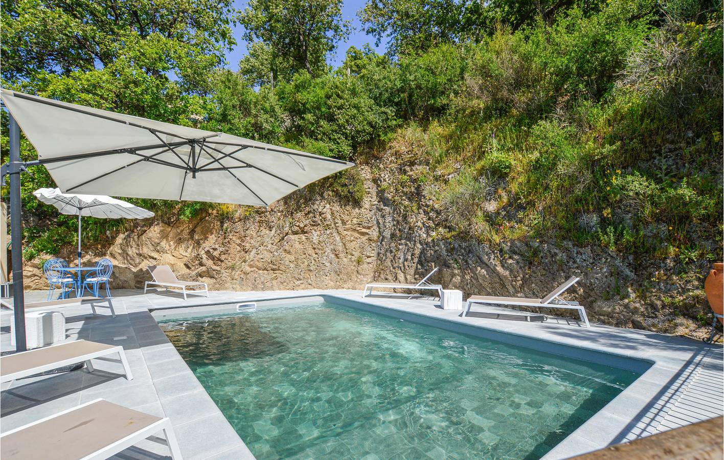 Appartement vue mer avec piscine, terrasse et parking à Feliceto in Nessa, Région de Calvi