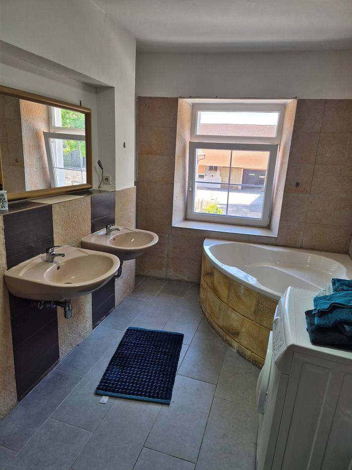 Entire apartment, Apartment 'Appartement Aurach A6' with Wi-Fi in Aurach, Romantische Straße