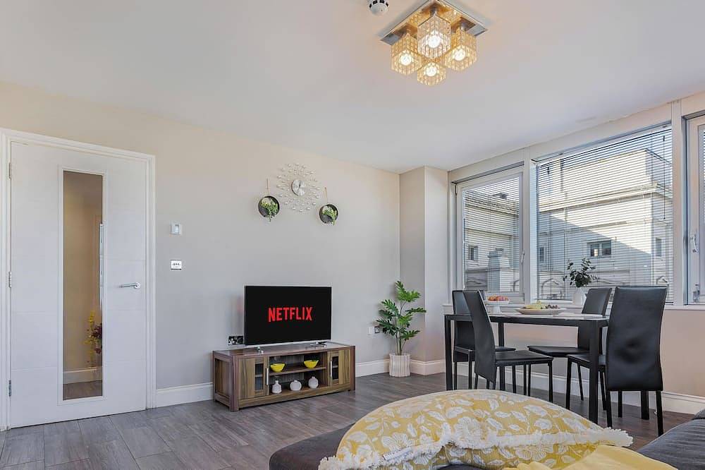 Entire apartment, Brighton Central Long Stay Stunning Seaview Apartment in Brighton, Sussex