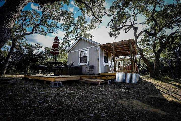 Ferienhaus für 2 Personen, mit Terrasse und Whirlpool - 1