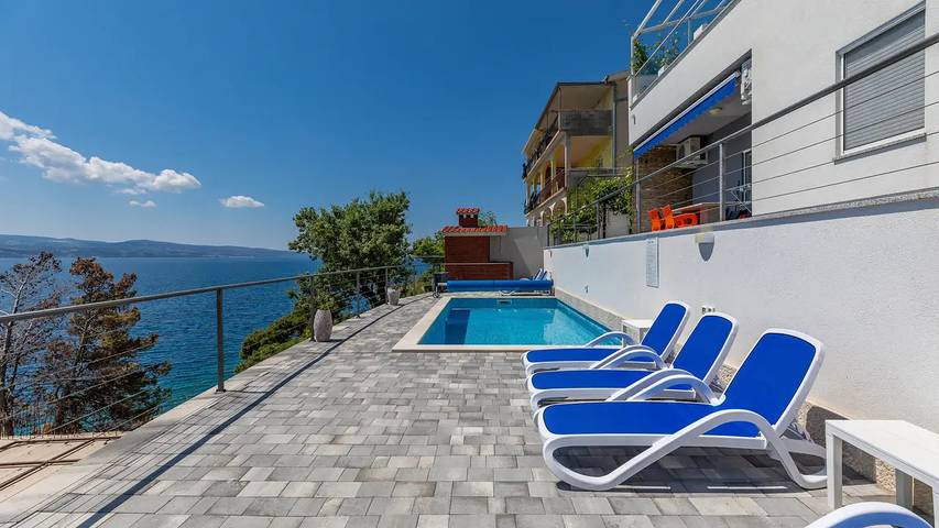 Ferienwohnung für 4 Personen, mit Pool und Terrasse