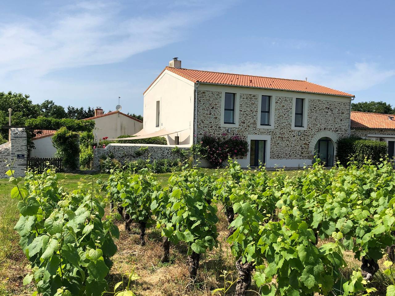 Gîte de caractère au cœur des vignes avec jardin, vélos et équipements bébé in Château-Thébaud, Région de Nantes