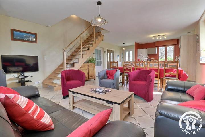 Gîte pour 10 personnes, avec Terrasse et Jardin ainsi que Piscine et Vue à La Chapelle-Chaussée - 3