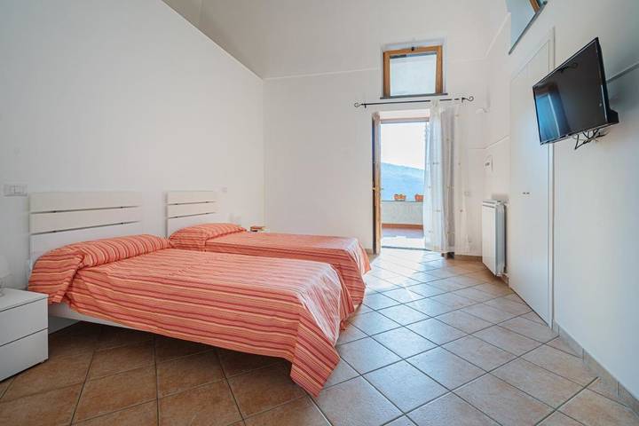 B&b per 3 persone, con giardino e panorama, con animali domestici a Vico Equense