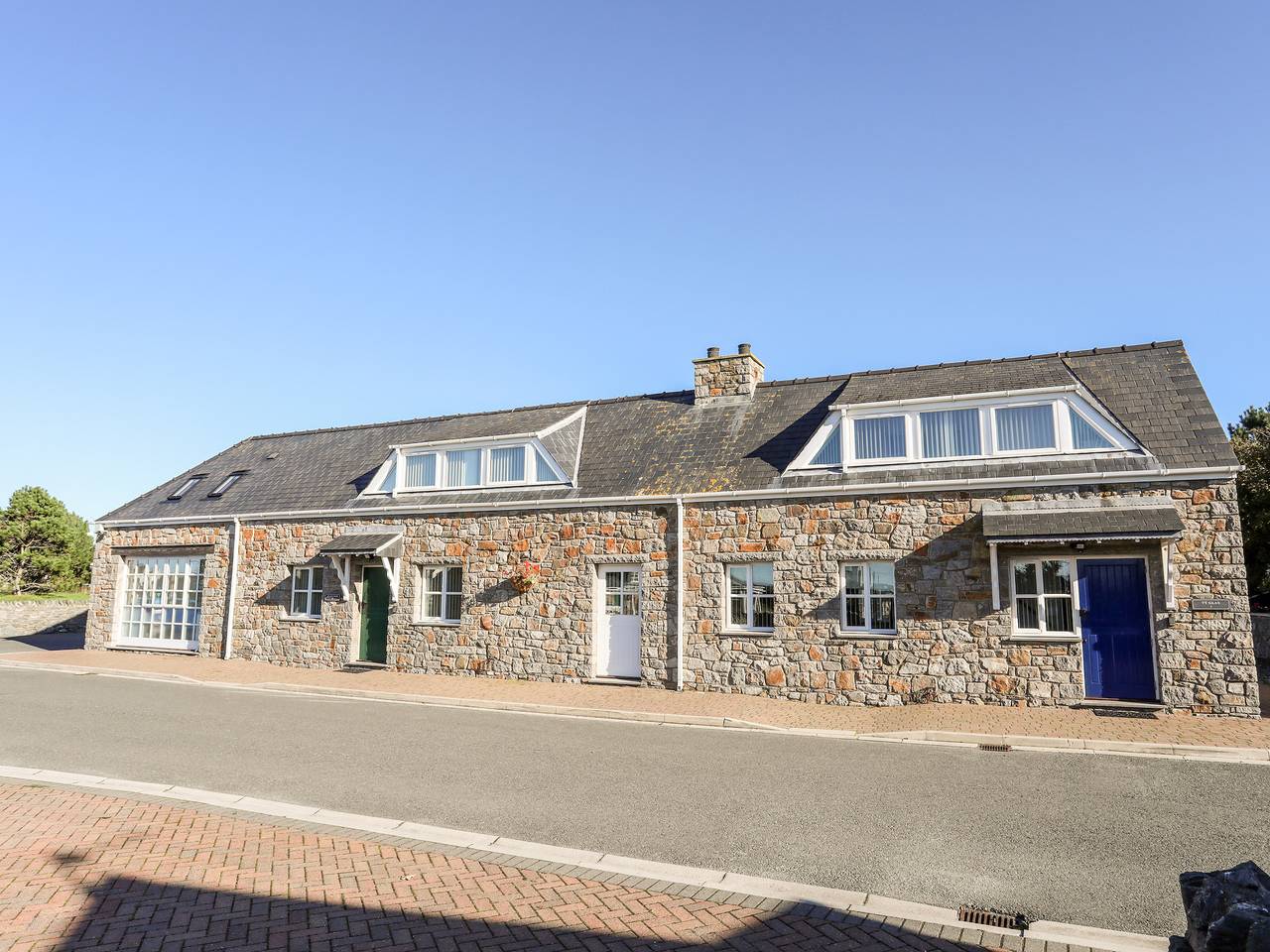 Tyn Towyn - Ty Glas in Trearddur Bay, Isle of Anglesey