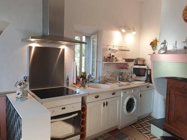 Gîte pour 2 personnes, avec piscine ainsi que vue et jardin à Azillanet - 4