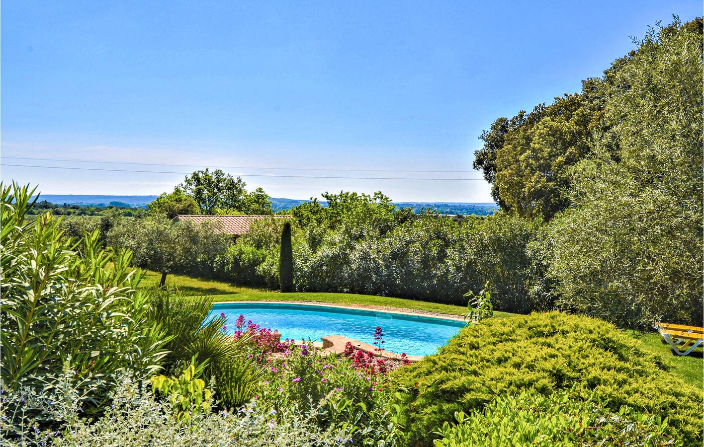 Appartement am Pool mit Parkplatz und Internet - in der Nähe von Serviers-et-Labaume in Montaren-et-Saint-Médiers, Nimes und Umgebung