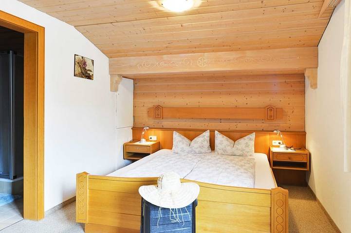 Chambre d’hôte pour 3 personnes, avec balcon et sauna