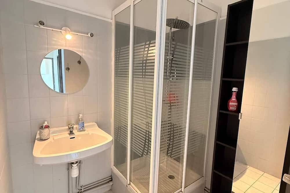 Appartement entier, Spacious apartment in the metropolitan area of Lyon in Vénissieux, Lyon et ses environs