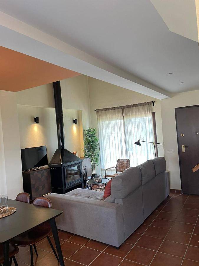 Casa rural para 4 personas, con piscina y piscina para niños además de vistas y jardín, Se admiten mascotas en Sierra Norte de Sevilla - 3