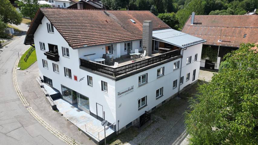 Pension für 4 Personen, mit Balkon/Terrasse und Balkon sowie Terrasse und Garten in Bischofsmais