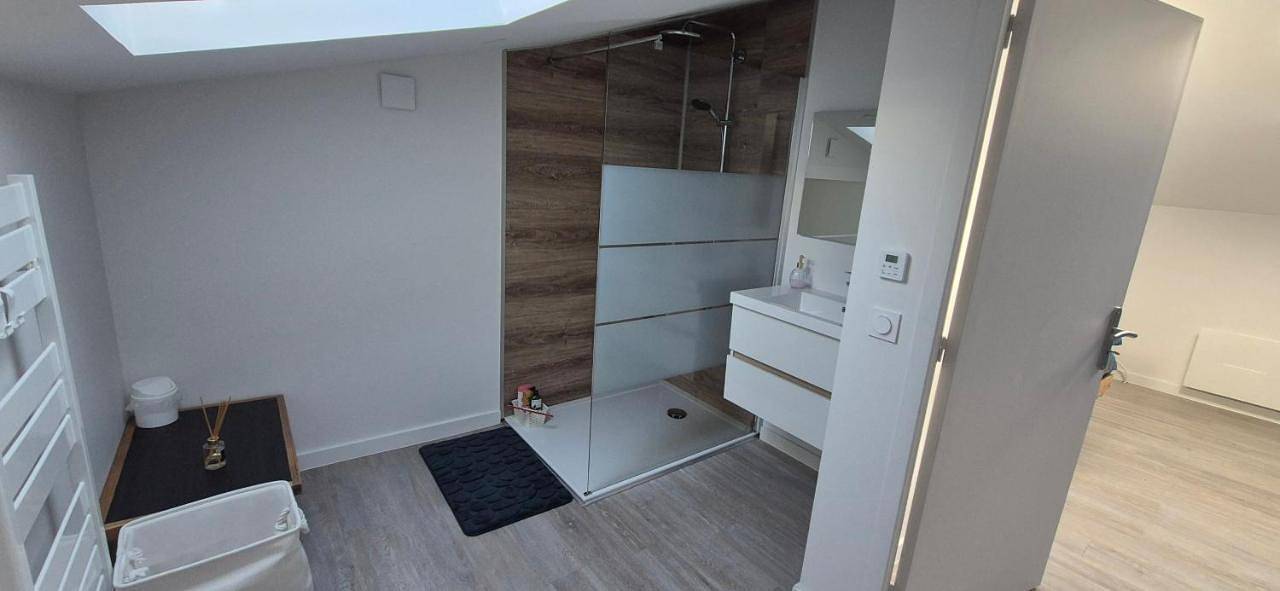 Appartement entier, One-Bedroom Apartment in Maulévrier, Région de Cholet