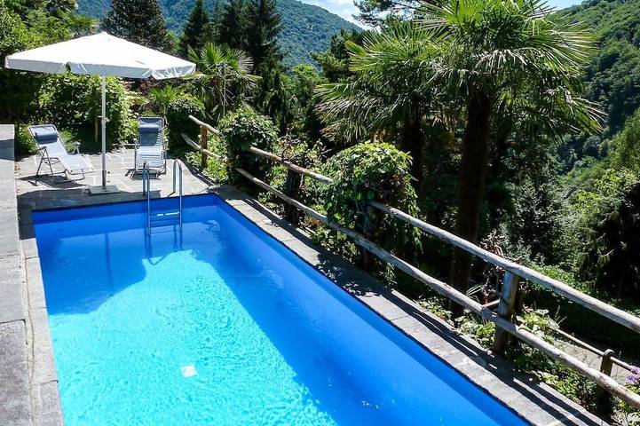 Ferienhaus für 4 Personen, mit Pool und Garten, mit Haustier