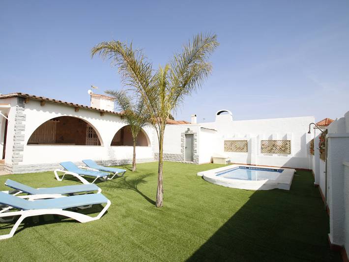 Casa rural para 8 personas, con terraza y jardín en Montroig - 2