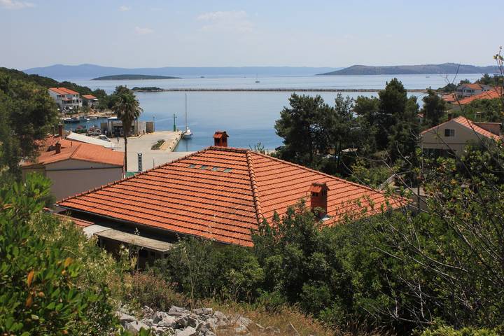 Ganze Wohnung, 4-Zimmer-Ferienwohnung mit Terrasse und Meerblick Zaglav (Dugi otok) -a in Sali, Dugi Otok