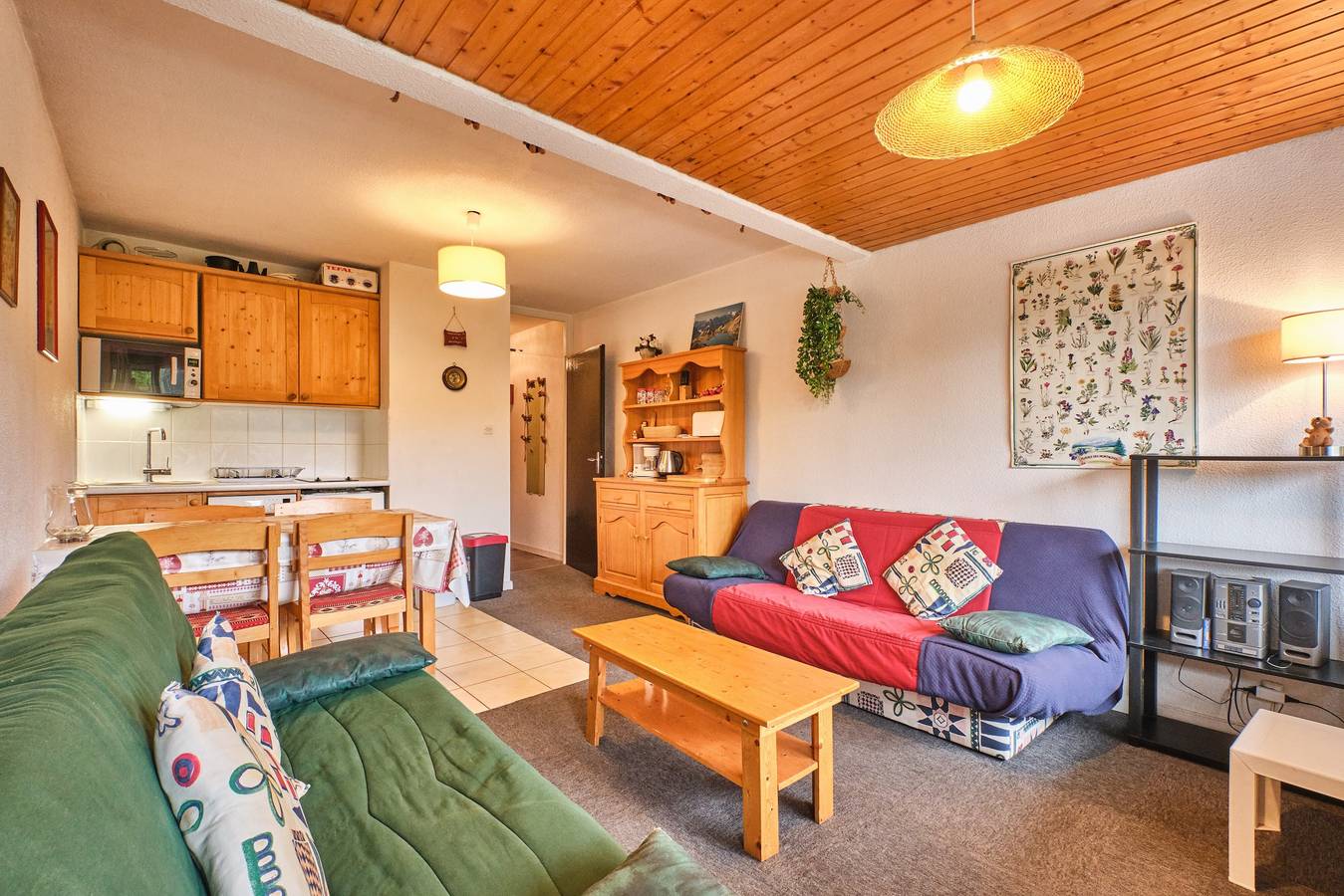 Appartement entier, Appartement "Eterlou 101" avec vue sur les montagnes, jardin partagé et Wi-Fi in Chamrousse, Parc national des Écrins